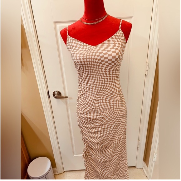 NWT SPAGHETTI STRAP RUCHED MAXI DRESS - Picture 5 of 12